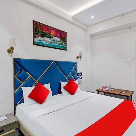 Hotel O Shree Palace Utrān Екстериор снимка
