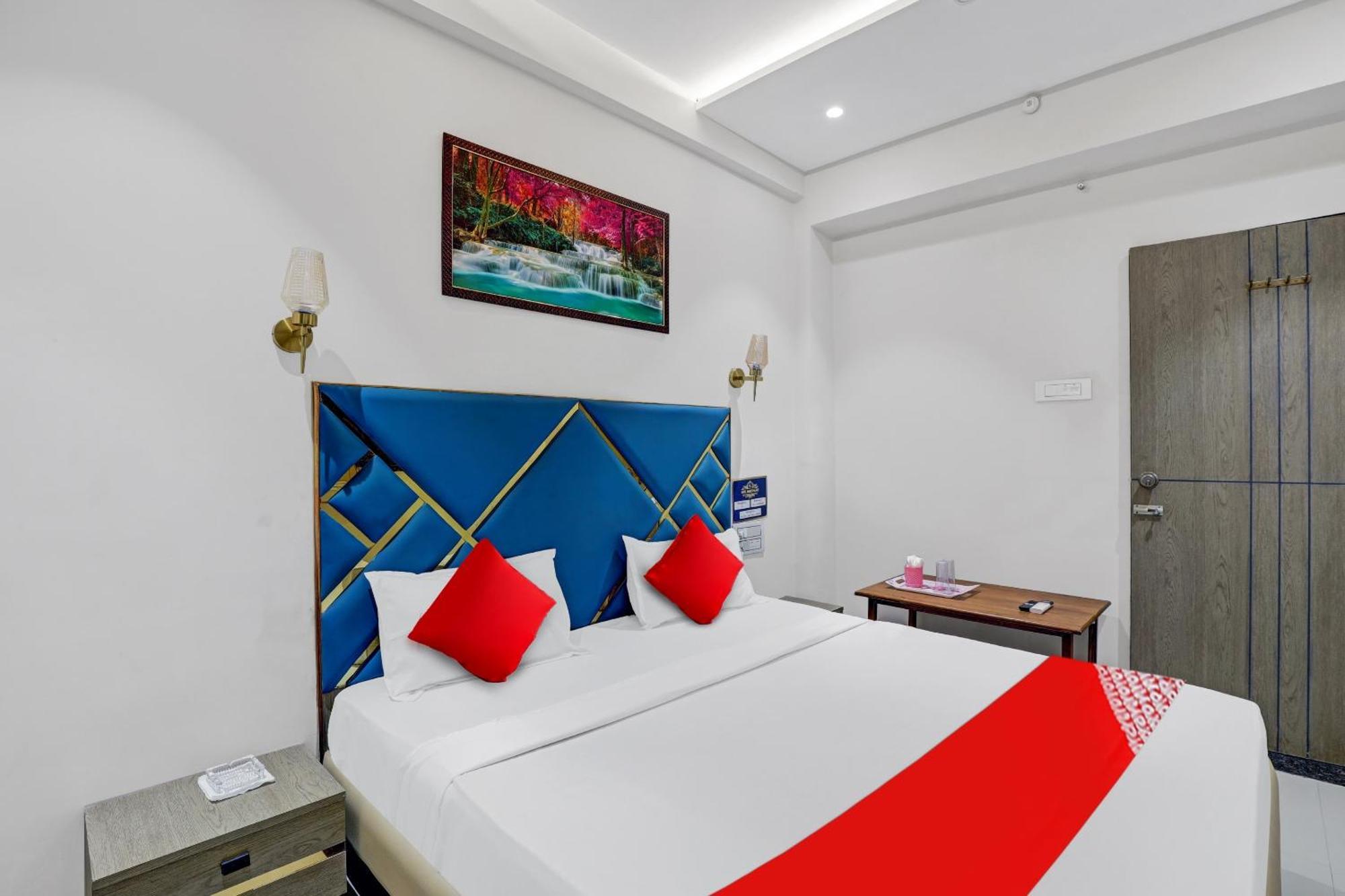 Hotel O Shree Palace Utrān Екстериор снимка